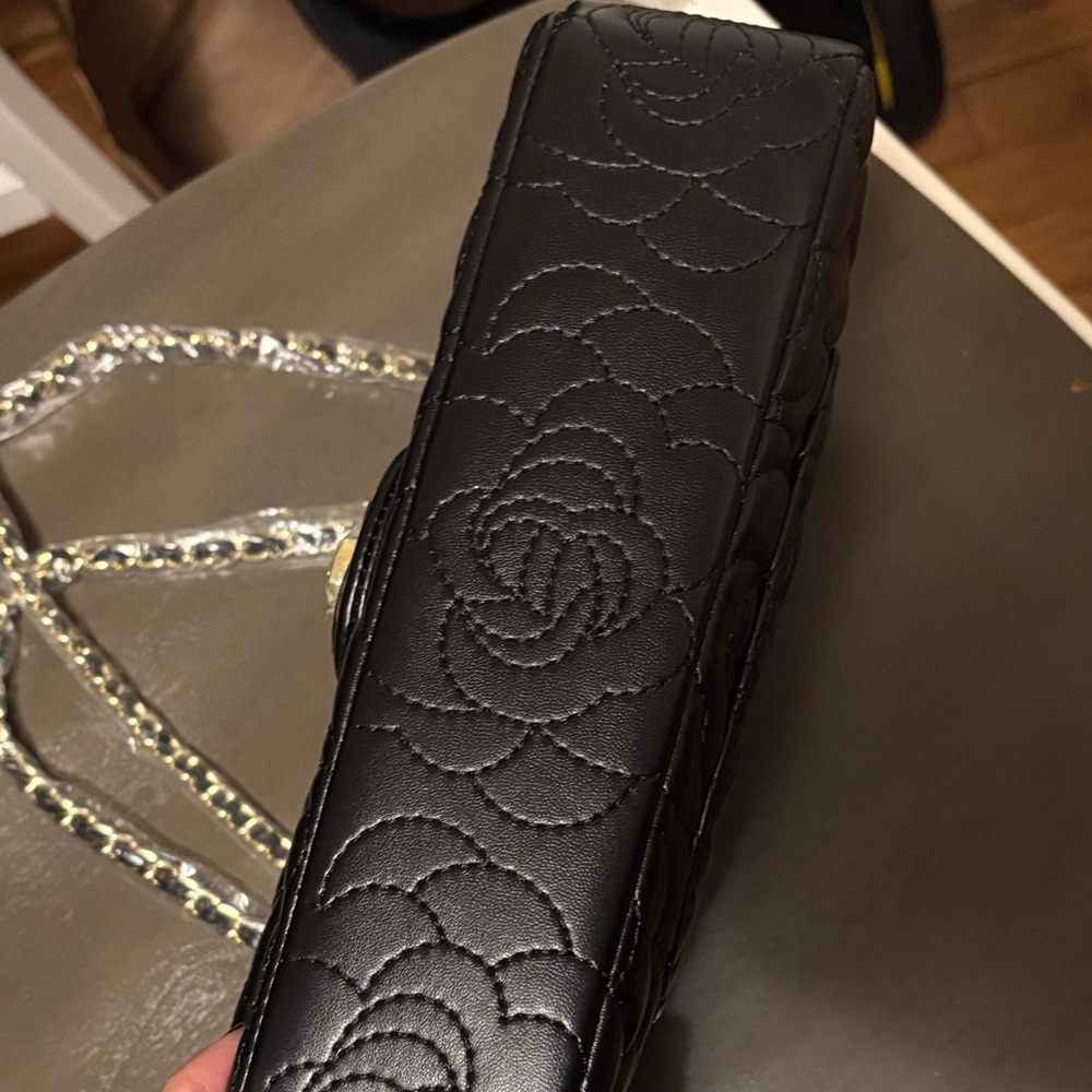 Leather Black Floral Quilted Shoulder Bag - Picture 4 of 10